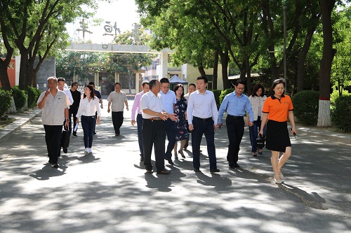 深圳证券交易所党委副书记杨志华莅临恒丰集团